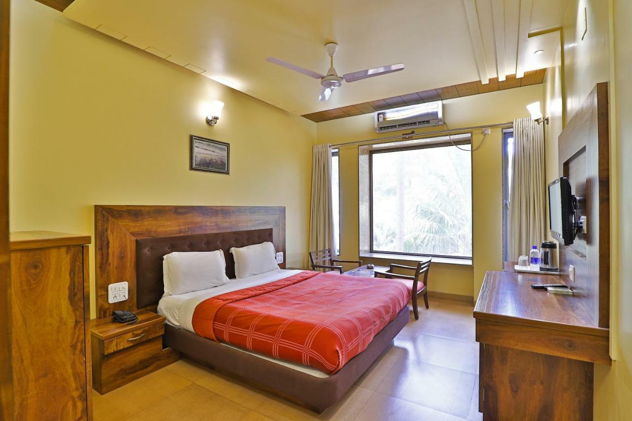 Palette - Hotel Ocean Inn Daman Exteriör bild
