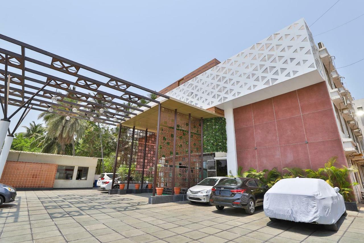 Palette - Hotel Ocean Inn Daman Exteriör bild