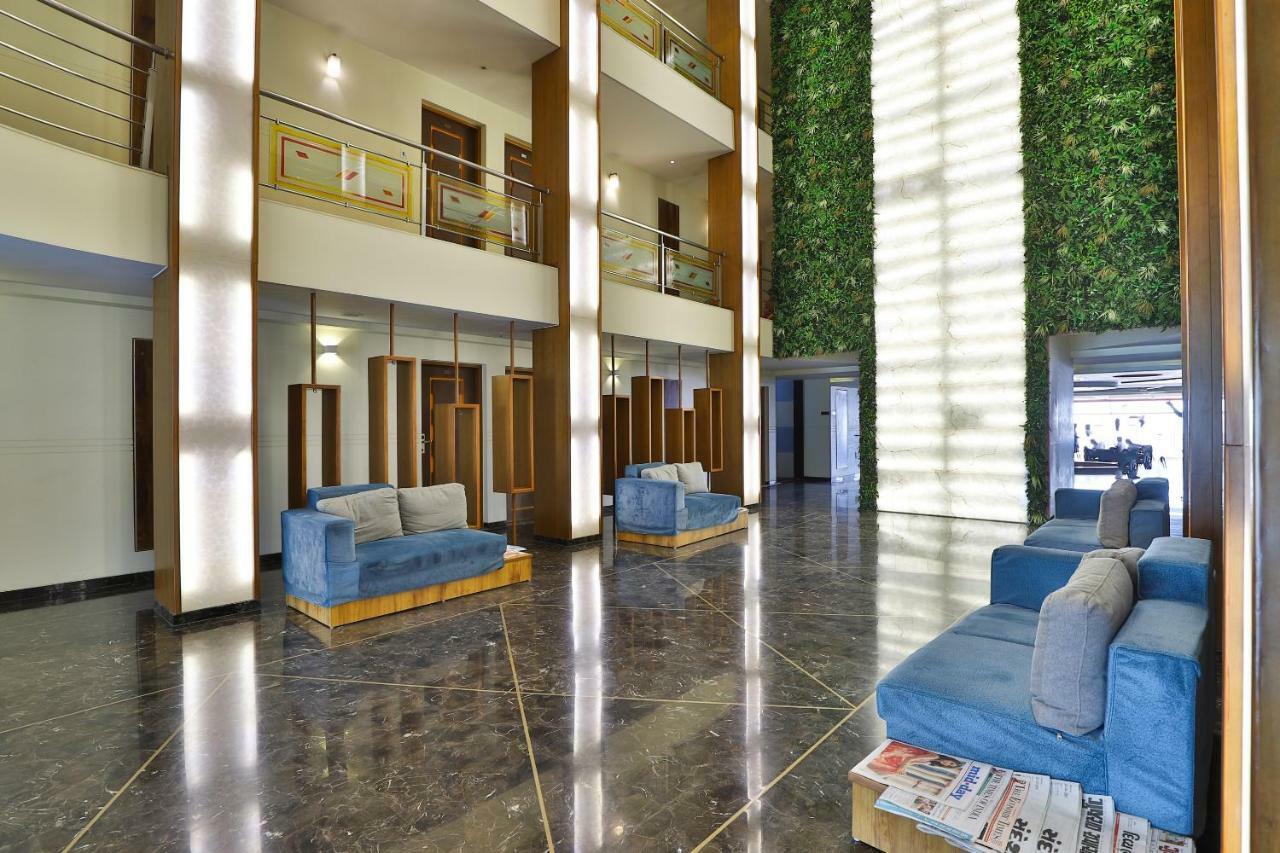 Palette - Hotel Ocean Inn Daman Exteriör bild